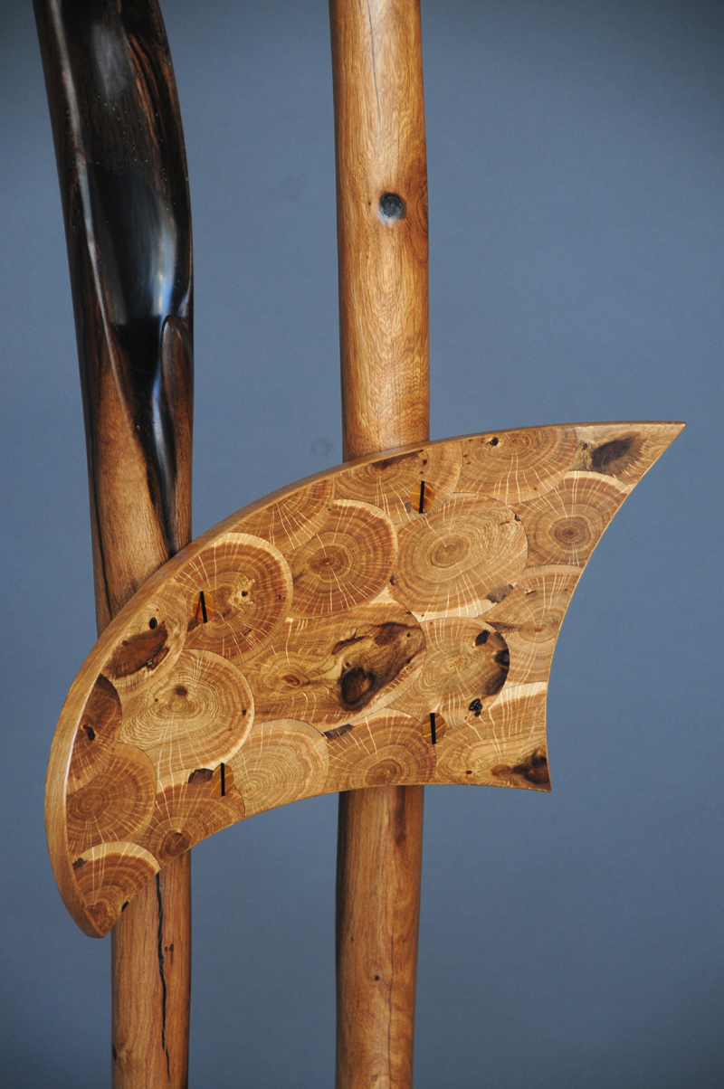 "Sit" detail of the Oyster Veneered back